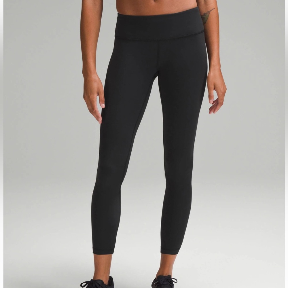 NWT Lululemon Low Rise Wunder Train 25”